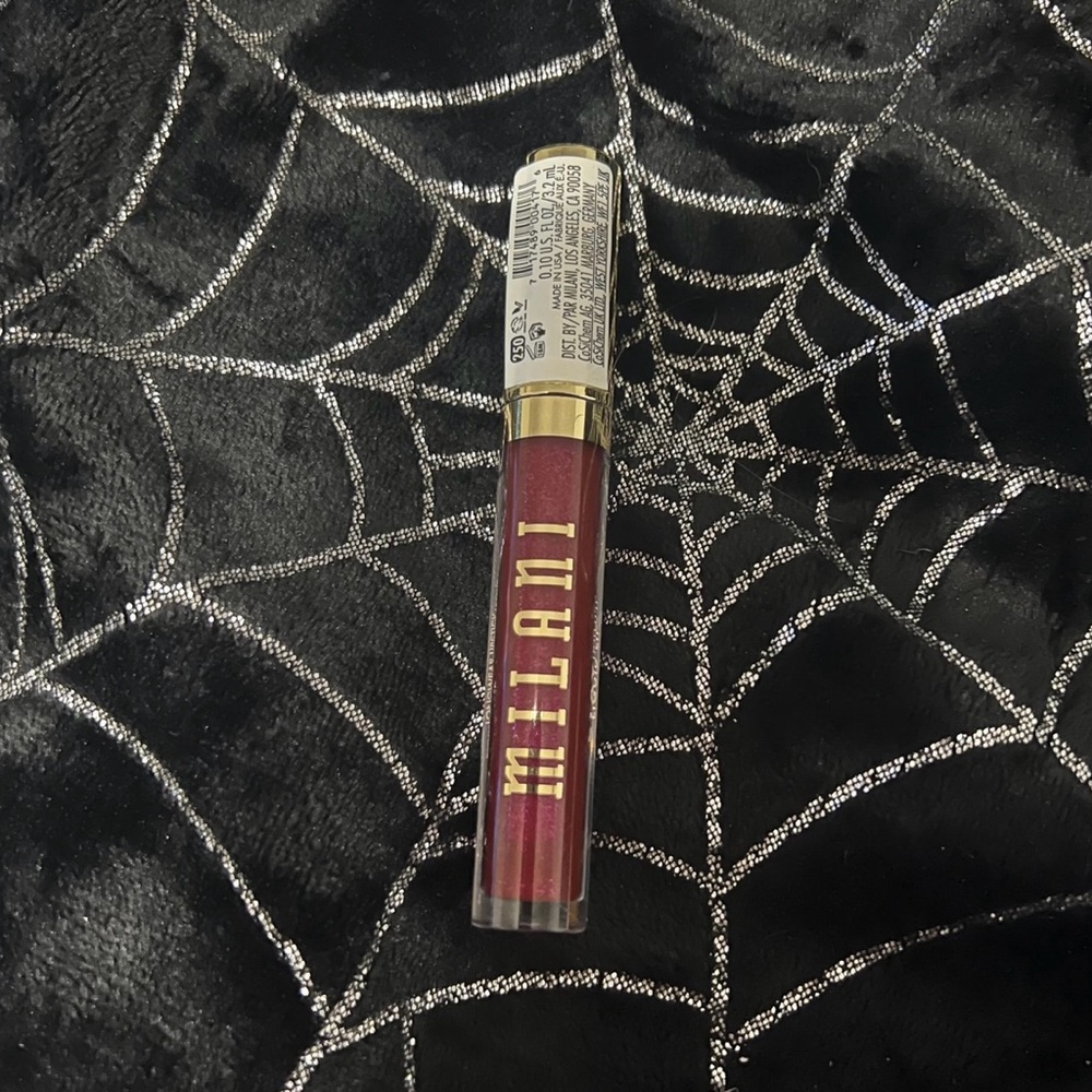 Milani stay put liquid lip shimmer lipstick salud